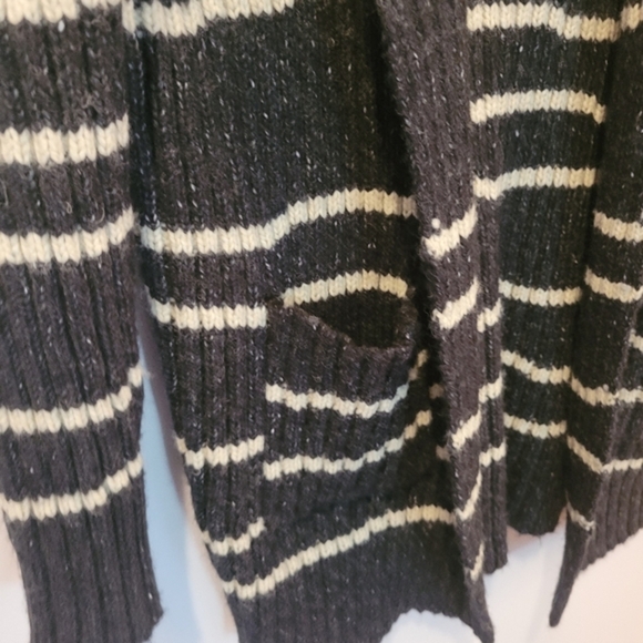 🍁NWOT Thick Knit Cardigan Sweater - Picture 2 of 4